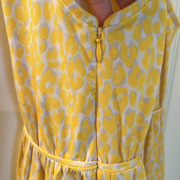 🆕 Michael Kors Animal Print Sleeveless Top Yellow White Size Small - Picture 6 of 11
